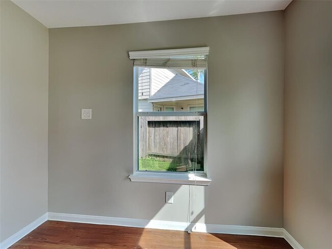 Building Photo - 22366 Queenbury Hills Dr