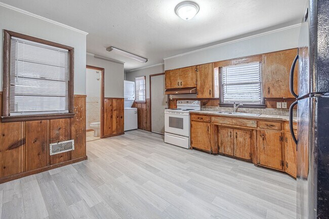 Foto del edificio - 1816 Greenwood-NOW PRE-LEASING!
