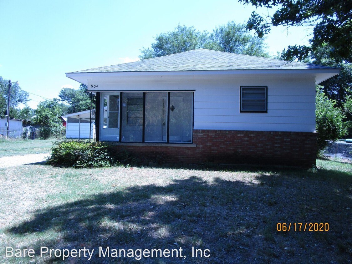 Primary Photo - 3 br, 1 bath House - 904 W Grant