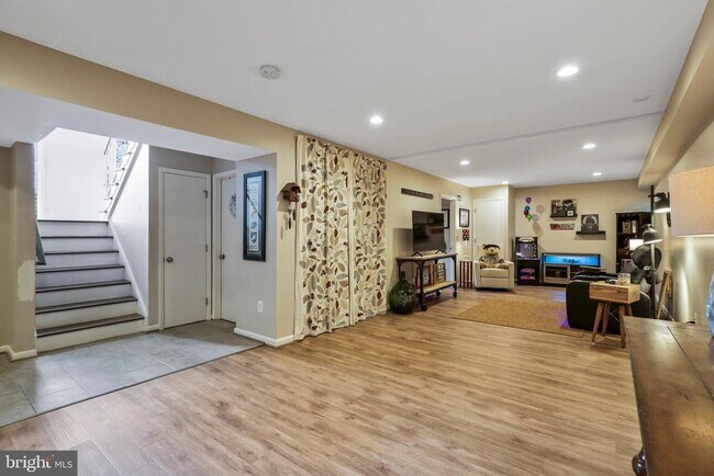Building Photo - 3113 Woodland Ln