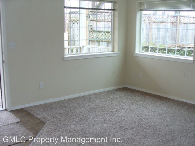 Building Photo - 105 S 2nd Pl