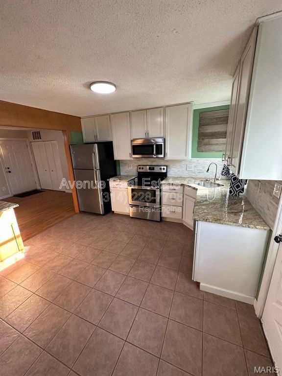 Building Photo - 908 Center Ct