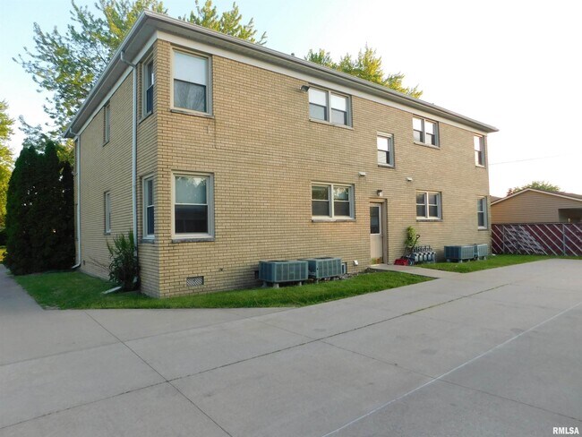 Building Photo - 411 34th Ave