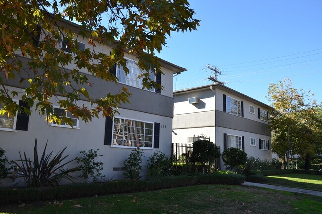 Building Photo - 634 Glenwood Rd
