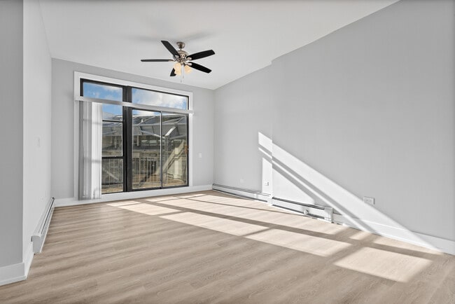 Building Photo - 1625 W Howard St