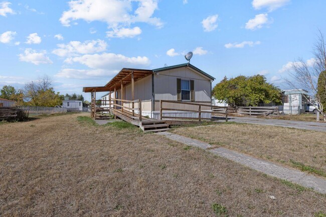 Foto del edificio - Large manufactured home