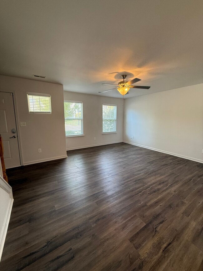 Foto del edificio - 256 Old Woolen Mill Ln