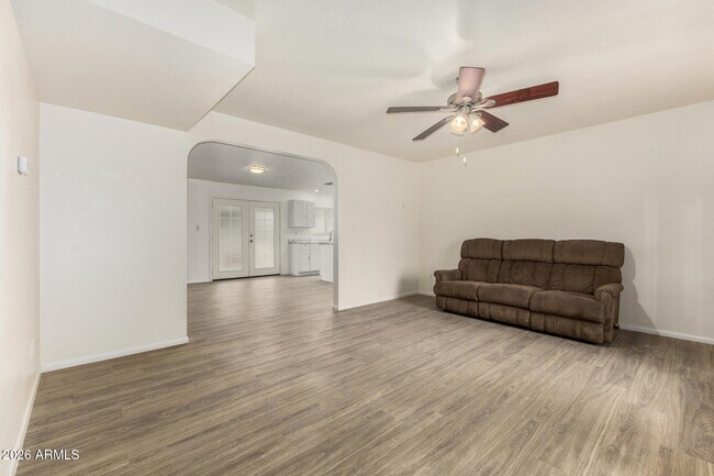 Foto del edificio - 4439 E Hidalgo Ave