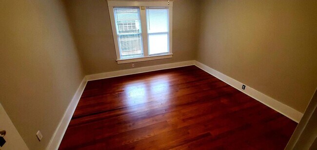 Foto del edificio - 3666 Douglass Ave