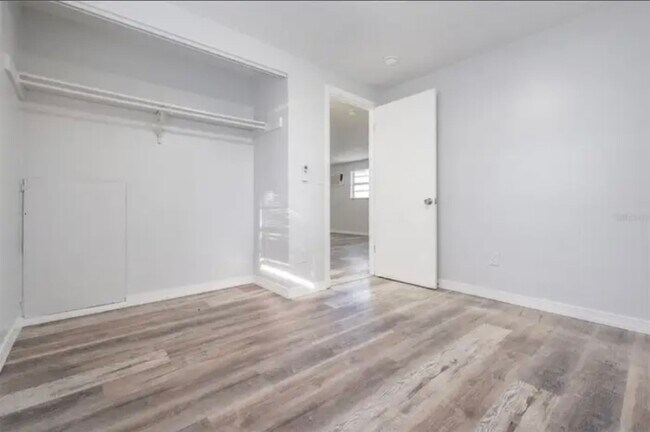 Foto del edificio - 1707 E Idell St