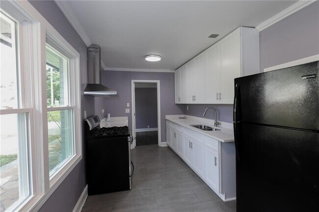 Building Photo - 870 Teton Ave SE
