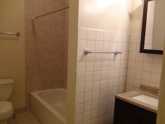 Foto del edificio - 1552 W Highland Ave
