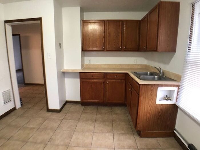 Primary Photo - 3 Bedroom apartment in Niles!