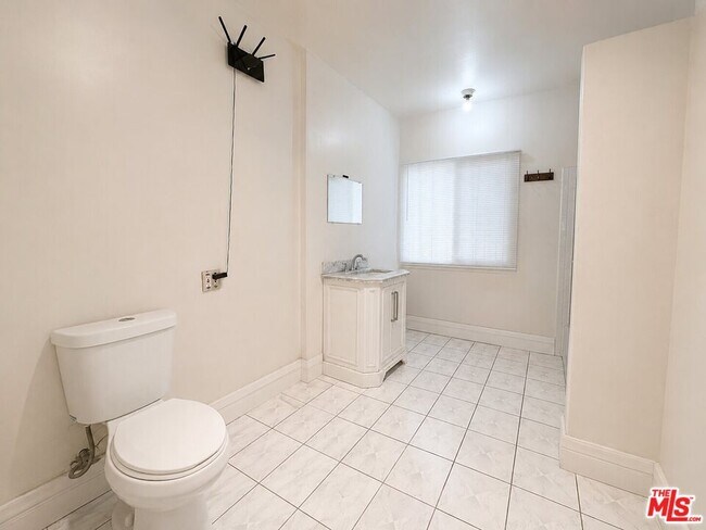 Foto del edificio - 1188 W 37th Dr