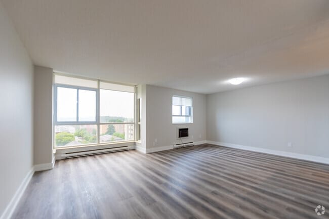 2BR, 1BA - 950SF - Living Room - Oakwood Manor