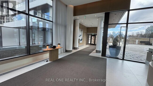 Photo du bâtiment - 397 Royal Orchard Blvd