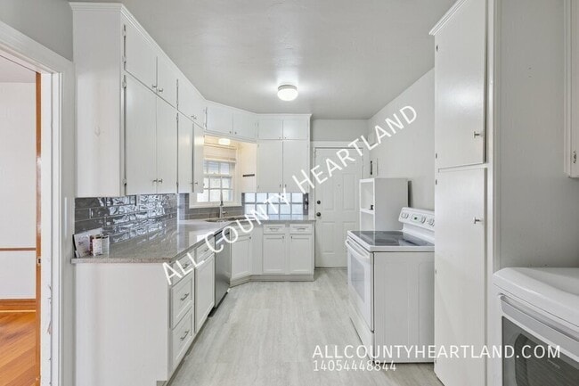 Foto del edificio - 2433 Cashion Pl