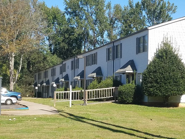 Foto del edificio - 190 Shelton Rd