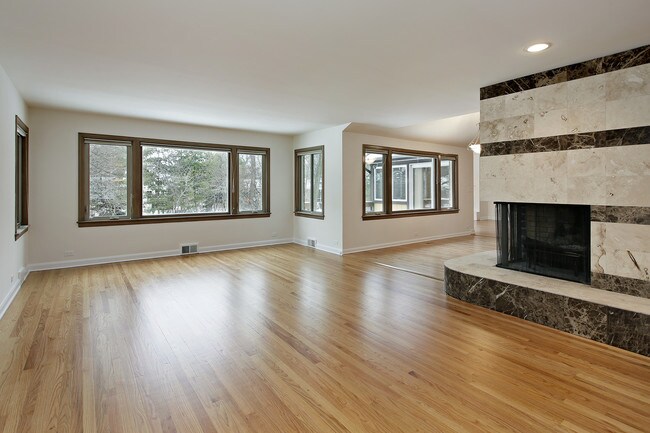 Building Photo - 937 Illinois Rd