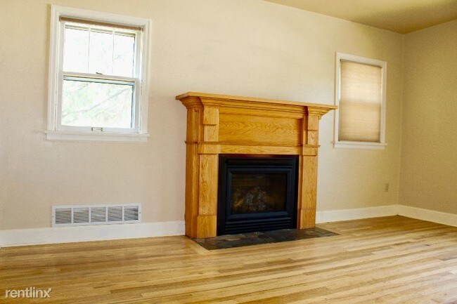 Building Photo - 2 br, 1 bath Apartment - 522 Hayes