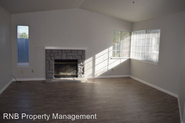 Building Photo - 4 br, 2 bath House - 593 Oakborough Avenue