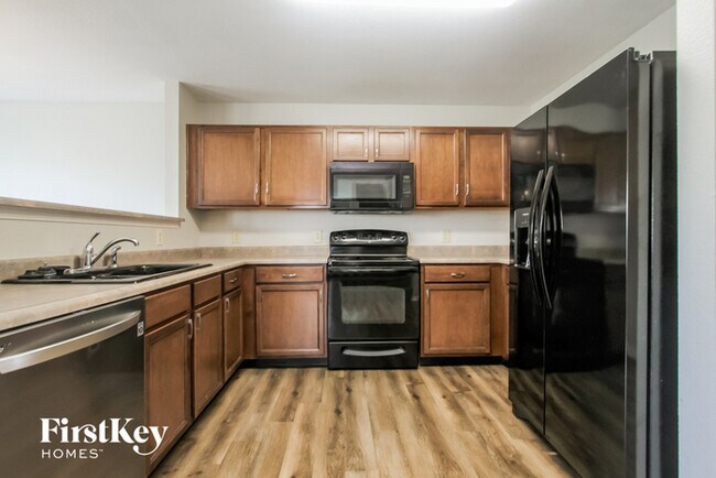 Foto del edificio - 7909 Liberty School Ln