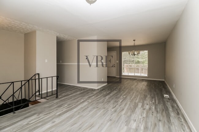 Photo - 1490 Sunset Way House