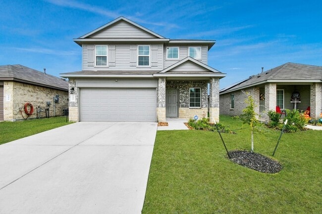 Foto del edificio - 5443 Pinetree Cres Ln