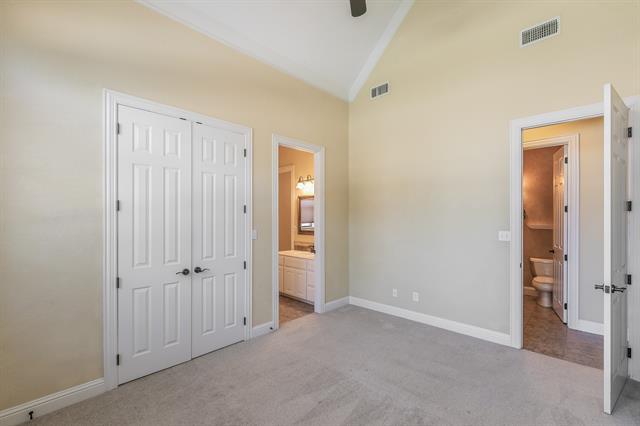 Foto del edificio - 119 Olympic Dr