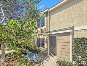 Building Photo - 3684 Caminito Carmel Landing
