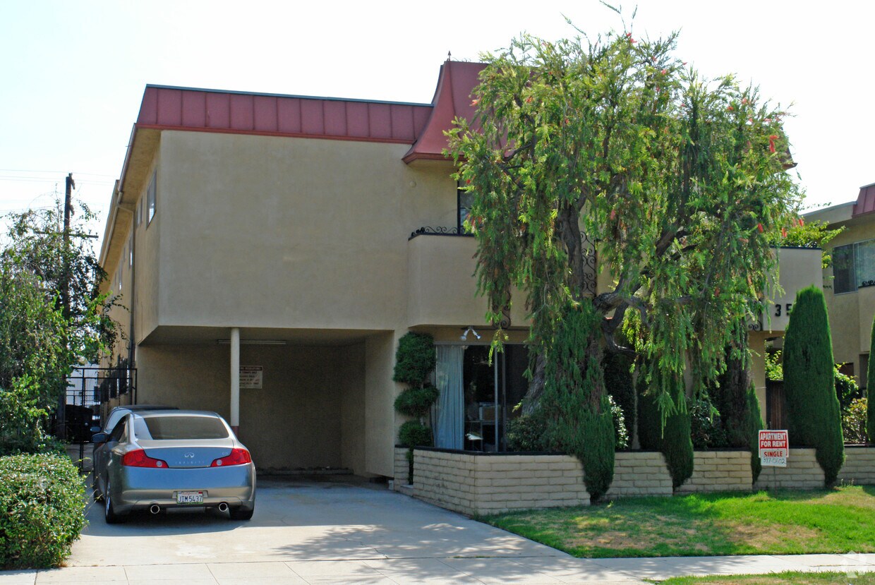 Primary Photo - 3520 Mentone Ave
