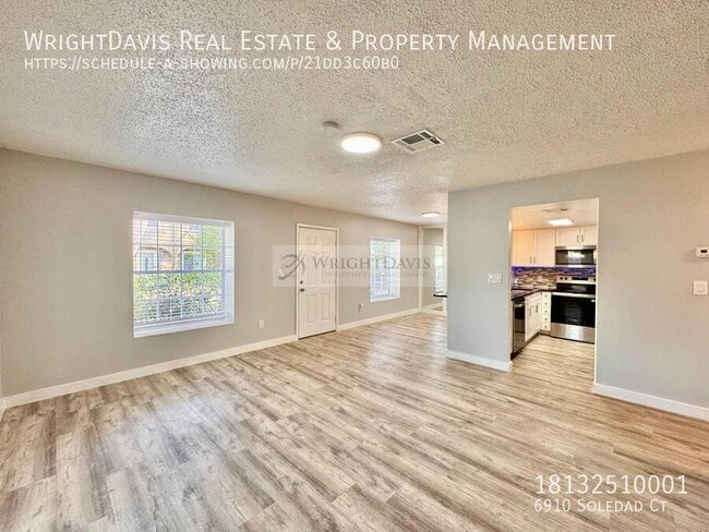 Foto del edificio - 6910 Soledad Ct