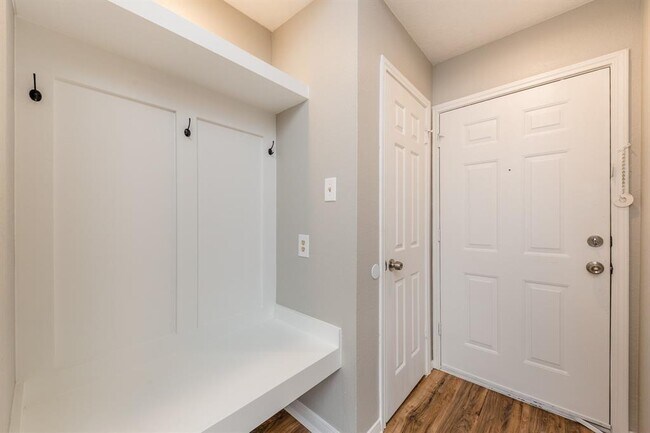 Building Photo - 14600 Fonmeadow Dr