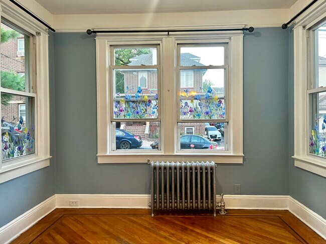 Building Photo - 252 Park Ave