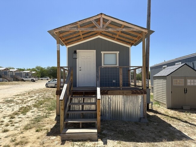 Building Photo - 2440 TX-16