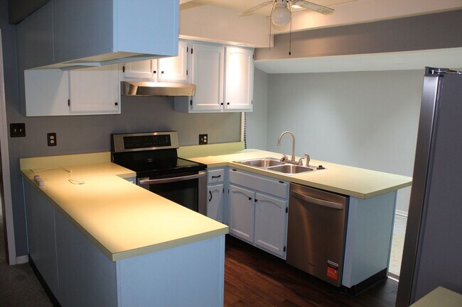 Foto del edificio - Secluded 3 BR Ranch in Danville!