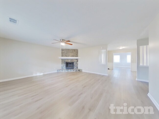 Foto del edificio - 211 Robin Ln