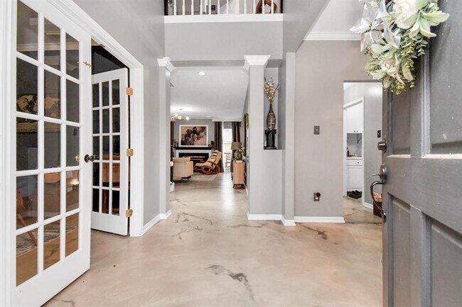 Foto del edificio - 15606 Claremont Ct