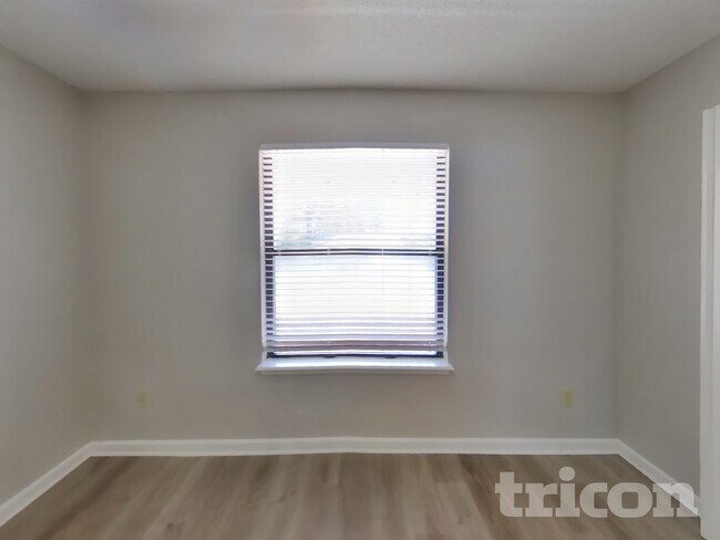 Building Photo - 2068 Manucy Ct