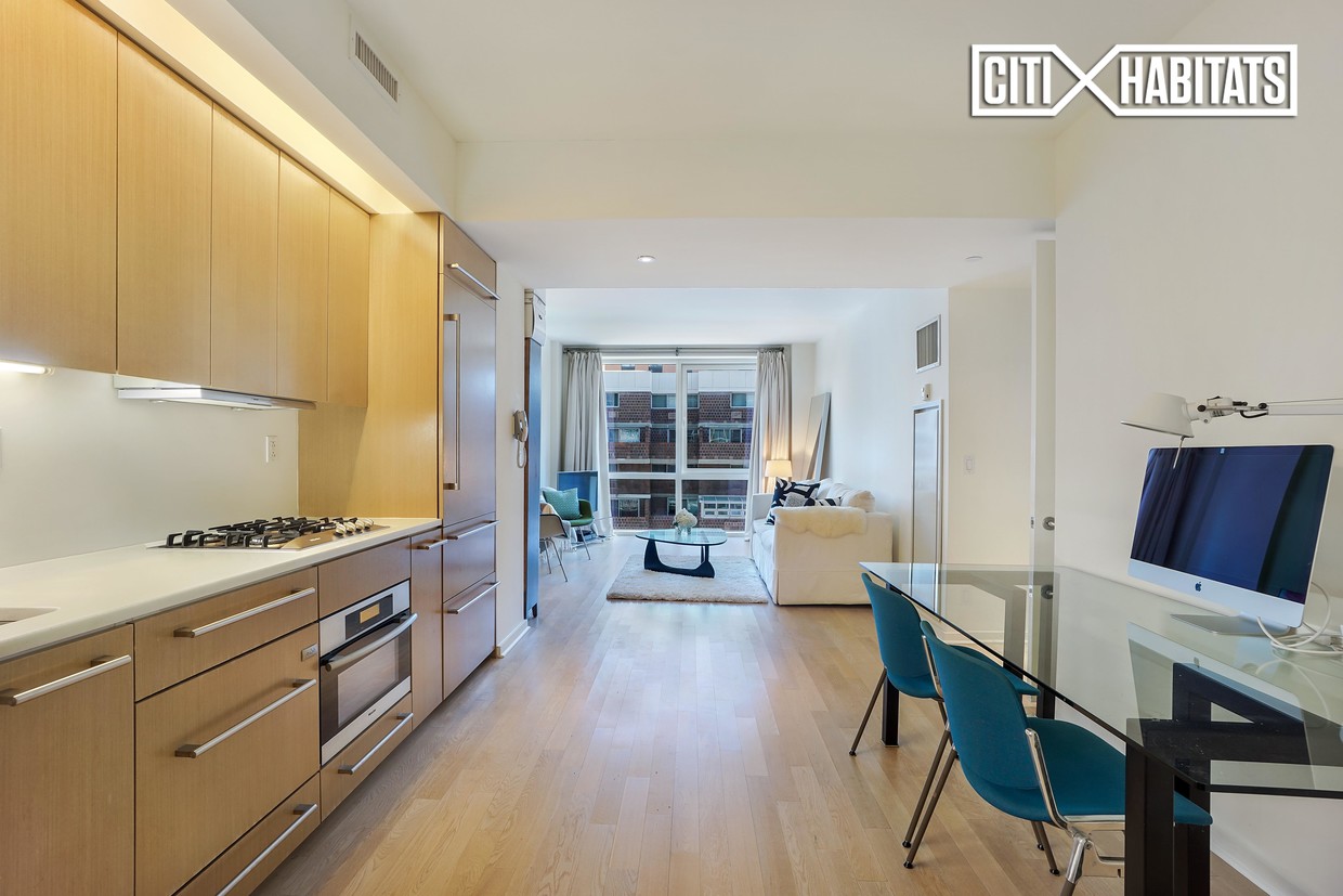 Primary Photo - Gramercy by Starck