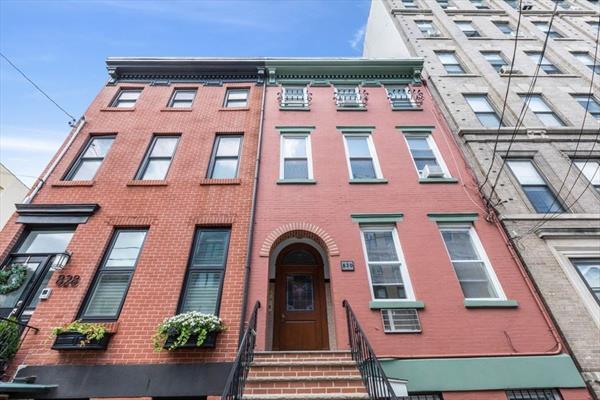 Foto principal - 830 Willow Ave
