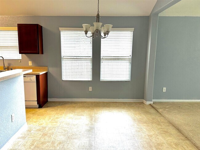 Foto del edificio - 16763 N Blue Jay Dr