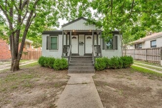 Building Photo - 408 N Oak Cliff Blvd