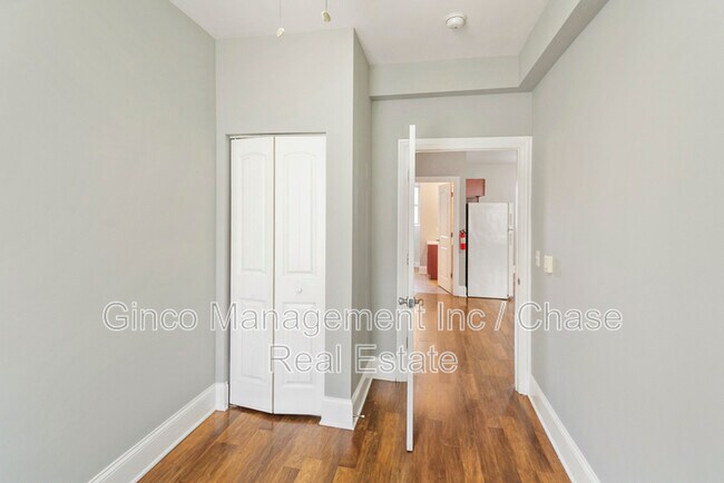 Building Photo - 115 N Hickory St