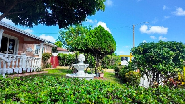 Foto del edificio - 3235 NW 80th Terrace