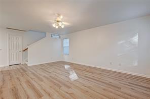 Foto del edificio - 211 Blushwood Pl