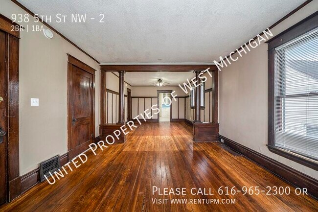 Building Photo - 938 5th St NW