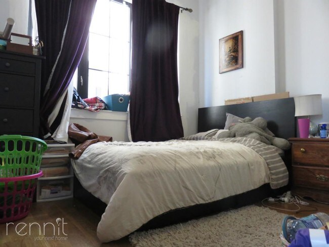 Building Photo - 861 Broadway