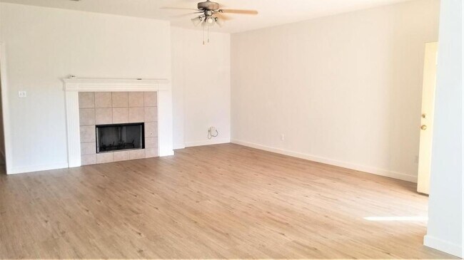 Building Photo - 216 Raider Blvd