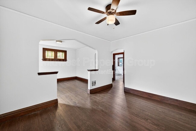 Foto del edificio - 5324 Nagel Ave